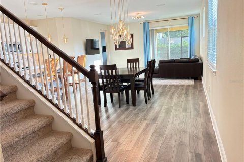 Townhouse in Lutz, Florida 4 bedrooms, 243.22 sq.m. № 2348035 - photo 2