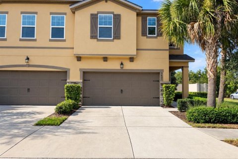 Touwnhouse à Lutz, Floride 4 chambres, 243.22 m2 № 2348035