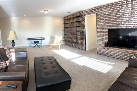 Townhouse in Lutz, Florida 4 bedrooms, 243.22 sq.m. № 2348035 - photo 21