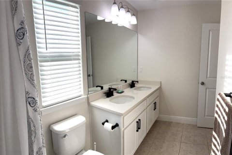 Townhouse in Lutz, Florida 4 bedrooms, 243.22 sq.m. № 2348035 - photo 16