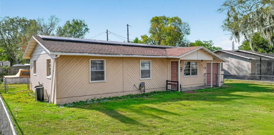 Villa ou maison à Auburndale, Floride 3 chambres, 97.55 m2 № 2145318