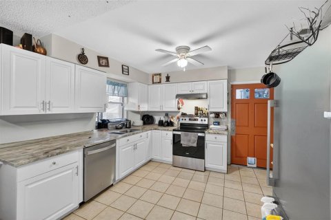 Villa ou maison à vendre à Auburndale, Floride: 3 chambres, 97.55 m2 № 2145318 - photo 17