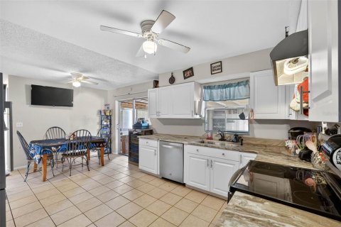 Villa ou maison à vendre à Auburndale, Floride: 3 chambres, 97.55 m2 № 2145318 - photo 20