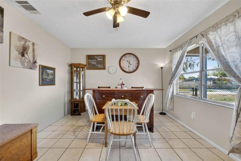 Villa ou maison à vendre à Auburndale, Floride: 3 chambres, 97.55 m2 № 2145318 - photo 13