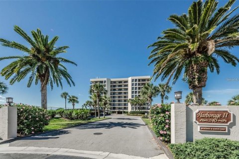Copropriété à vendre à Clearwater, Floride: 2 chambres, 142.14 m2 № 2425579 - photo 2