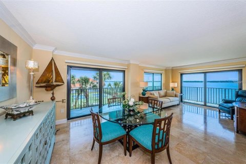 Copropriété à vendre à Clearwater, Floride: 2 chambres, 142.14 m2 № 2425579 - photo 4