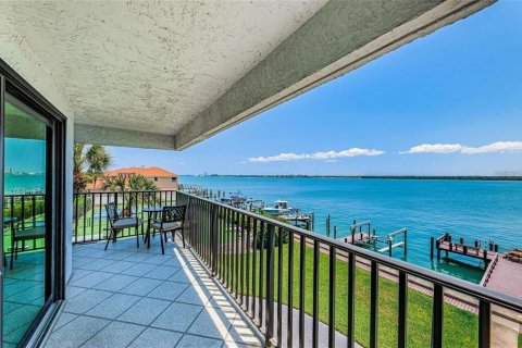 Condo à Clearwater, Floride, 2 chambres № 2425579
