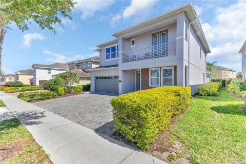 Casa en venta en Kissimmee, Florida, 8 dormitorios, 374.67 m2 № 1583717 - foto 2