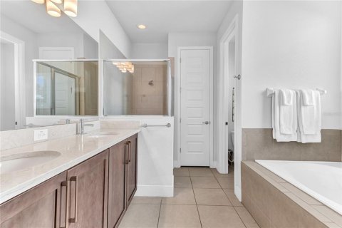 Casa en venta en Kissimmee, Florida, 8 dormitorios, 374.67 m2 № 1583717 - foto 20