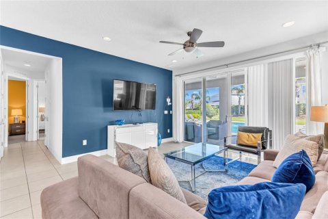 Casa en venta en Kissimmee, Florida, 8 dormitorios, 374.67 m2 № 1583717 - foto 15