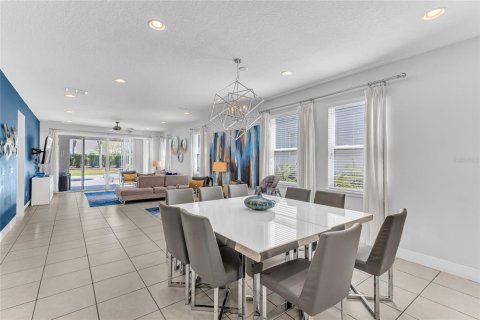 Casa en venta en Kissimmee, Florida, 8 dormitorios, 374.67 m2 № 1583717 - foto 12