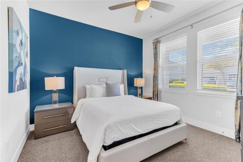 Casa en venta en Kissimmee, Florida, 8 dormitorios, 374.67 m2 № 1583717 - foto 4
