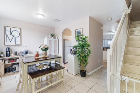 Adosado en venta en Homestead, Florida, 2 dormitorios, 99.31 m2 № 2079237 - foto 3