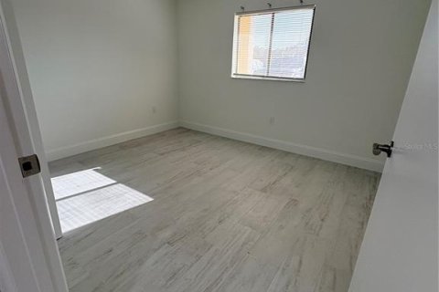 Copropriété à vendre à Fort Myers, Floride: 2 chambres, 82.87 m2 № 2236917 - photo 16