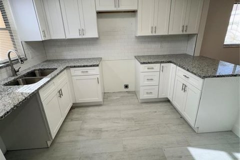 Copropriété à vendre à Fort Myers, Floride: 2 chambres, 82.87 m2 № 2236917 - photo 3