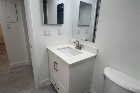 Copropriété à vendre à Fort Myers, Floride: 2 chambres, 82.87 m2 № 2236917 - photo 18