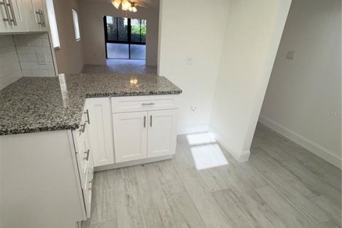 Copropriété à vendre à Fort Myers, Floride: 2 chambres, 82.87 m2 № 2236917 - photo 4