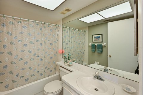 Condo in Bradenton, Florida, 2 bedrooms  № 1539327 - photo 15
