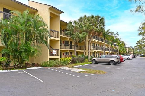 Condo in Bradenton, Florida, 2 bedrooms  № 1539327 - photo 1