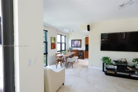 Снять в аренду кондоминиум в Ки-Бискейн, Флорида 2 спальни, 165.55м2, № 1956007 - фото 22