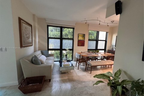 Снять в аренду кондоминиум в Ки-Бискейн, Флорида 2 спальни, 165.55м2, № 1956007 - фото 13