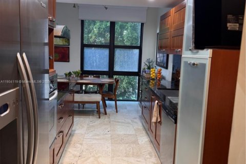 Снять в аренду кондоминиум в Ки-Бискейн, Флорида 2 спальни, 165.55м2, № 1956007 - фото 18