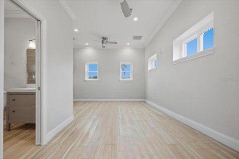 House in Arcadia, Florida 1 bedroom, 24.53 sq.m. № 2095555 - photo 8