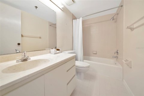 Condominio en venta en Longboat Key, Florida, 2 dormitorios, 119.29 m2 № 1767086 - foto 28