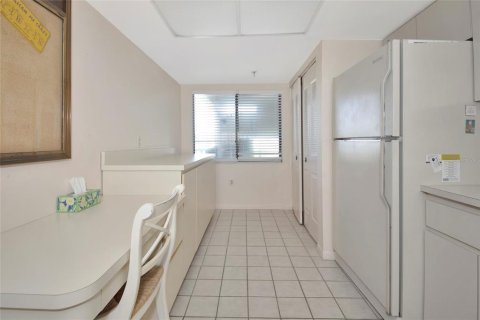 Condominio en venta en Longboat Key, Florida, 2 dormitorios, 119.29 m2 № 1767086 - foto 11