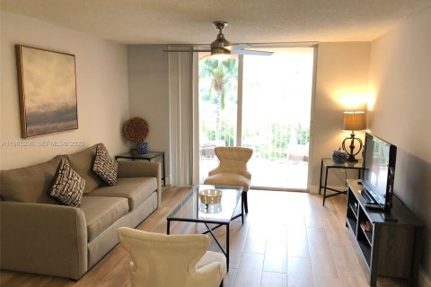 Condominio en alquiler en Aventura, Florida, 2 dormitorios, 109.62 m2 № 2027483 - foto 8