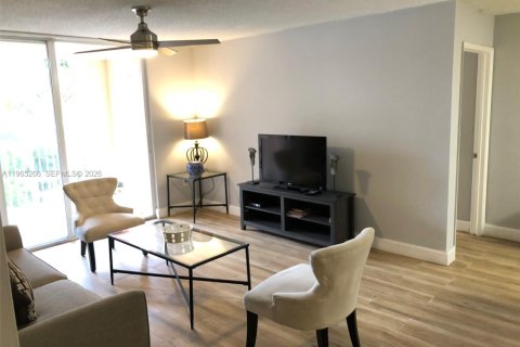 Condominio en alquiler en Aventura, Florida, 2 dormitorios, 109.62 m2 № 2027483 - foto 3
