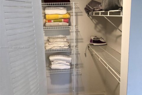 Condominio en alquiler en Aventura, Florida, 2 dormitorios, 109.62 m2 № 2027483 - foto 28