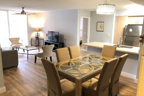 Condominio en Aventura, Florida, 2 dormitorios  № 2027483