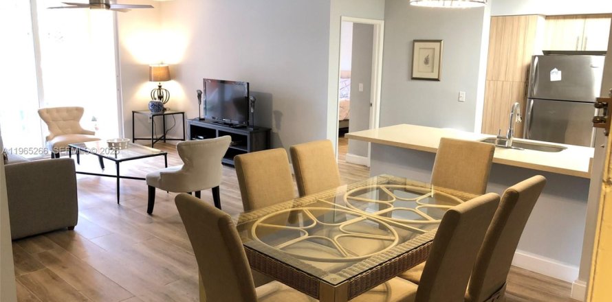 Condominio en Aventura, Florida, 2 dormitorios  № 2027483