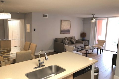Condominio en alquiler en Aventura, Florida, 2 dormitorios, 109.62 m2 № 2027483 - foto 5
