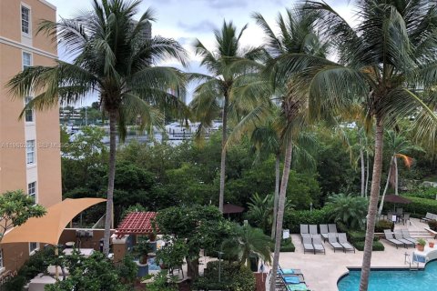 Condominio en alquiler en Aventura, Florida, 2 dormitorios, 109.62 m2 № 2027483 - foto 10