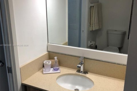 Condominio en alquiler en Aventura, Florida, 2 dormitorios, 109.62 m2 № 2027483 - foto 21