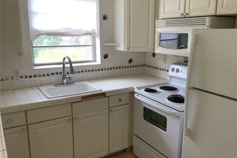 Купить кондоминиум в Уэст-Палм-Бич, Флорида 1 спальня, 65.22м2, № 1957803 - фото 16