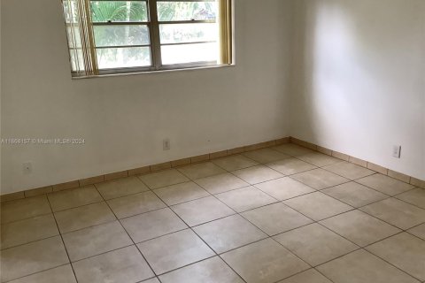 Купить кондоминиум в Уэст-Палм-Бич, Флорида 1 спальня, 65.22м2, № 1957803 - фото 10