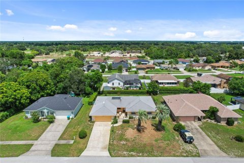 House in Deltona, Florida 3 bedrooms, 165.46 sq.m. № 1893930 - photo 7
