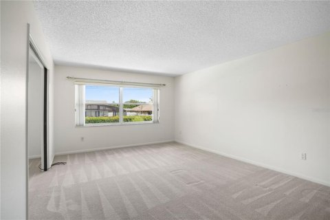 House in Deltona, Florida 3 bedrooms, 165.46 sq.m. № 1893930 - photo 12