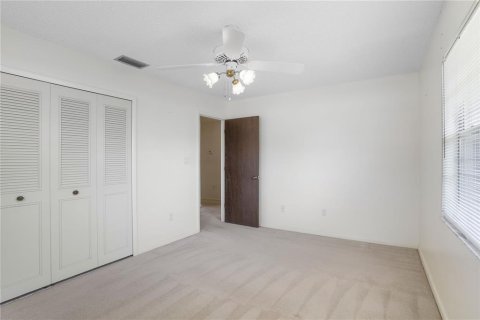 House in Deltona, Florida 3 bedrooms, 165.46 sq.m. № 1893930 - photo 27