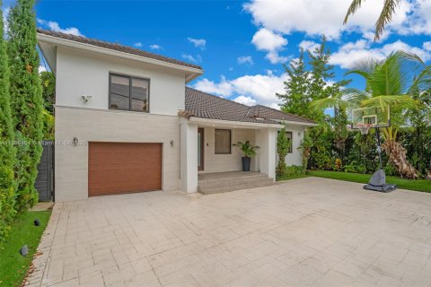 Купить виллу или дом в Майами-Бич, Флорида 4 спальни, 163.6м2, № 1947788 - фото 2
