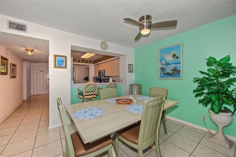 Copropriété à vendre à Saint Petersburg, Floride: 2 chambres, 105.44 m2 № 2419792 - photo 11