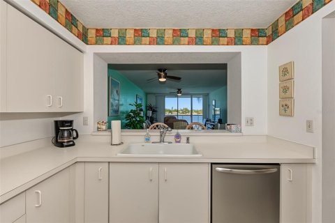 Copropriété à vendre à Saint Petersburg, Floride: 2 chambres, 105.44 m2 № 2419792 - photo 9