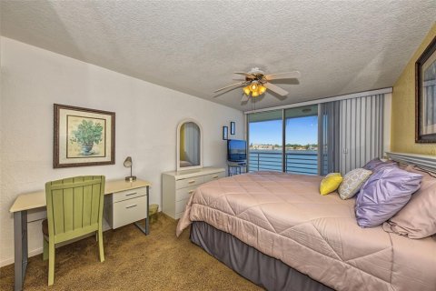Copropriété à vendre à Saint Petersburg, Floride: 2 chambres, 105.44 m2 № 2419792 - photo 19