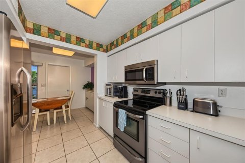 Copropriété à vendre à Saint Petersburg, Floride: 2 chambres, 105.44 m2 № 2419792 - photo 6