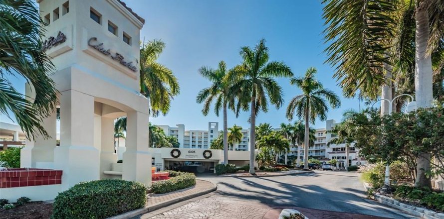Condo à Saint Petersburg, Floride, 2 chambres  № 2419792