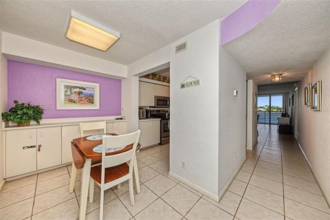 Copropriété à vendre à Saint Petersburg, Floride: 2 chambres, 105.44 m2 № 2419792 - photo 5