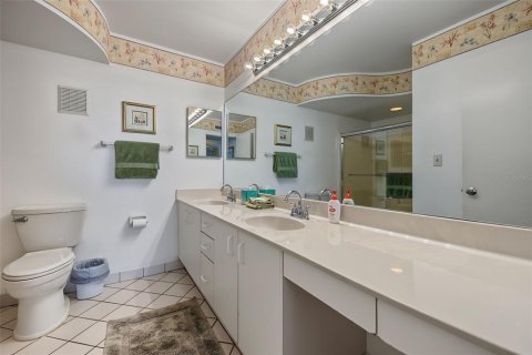 Copropriété à vendre à Saint Petersburg, Floride: 2 chambres, 105.44 m2 № 2419792 - photo 21